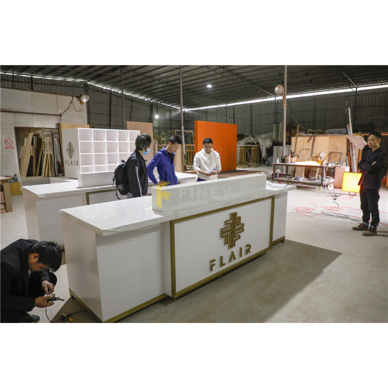 Özel Tasarım Modern Giyim Mağa - Interior Design Retail incelemesi ve fiyatı